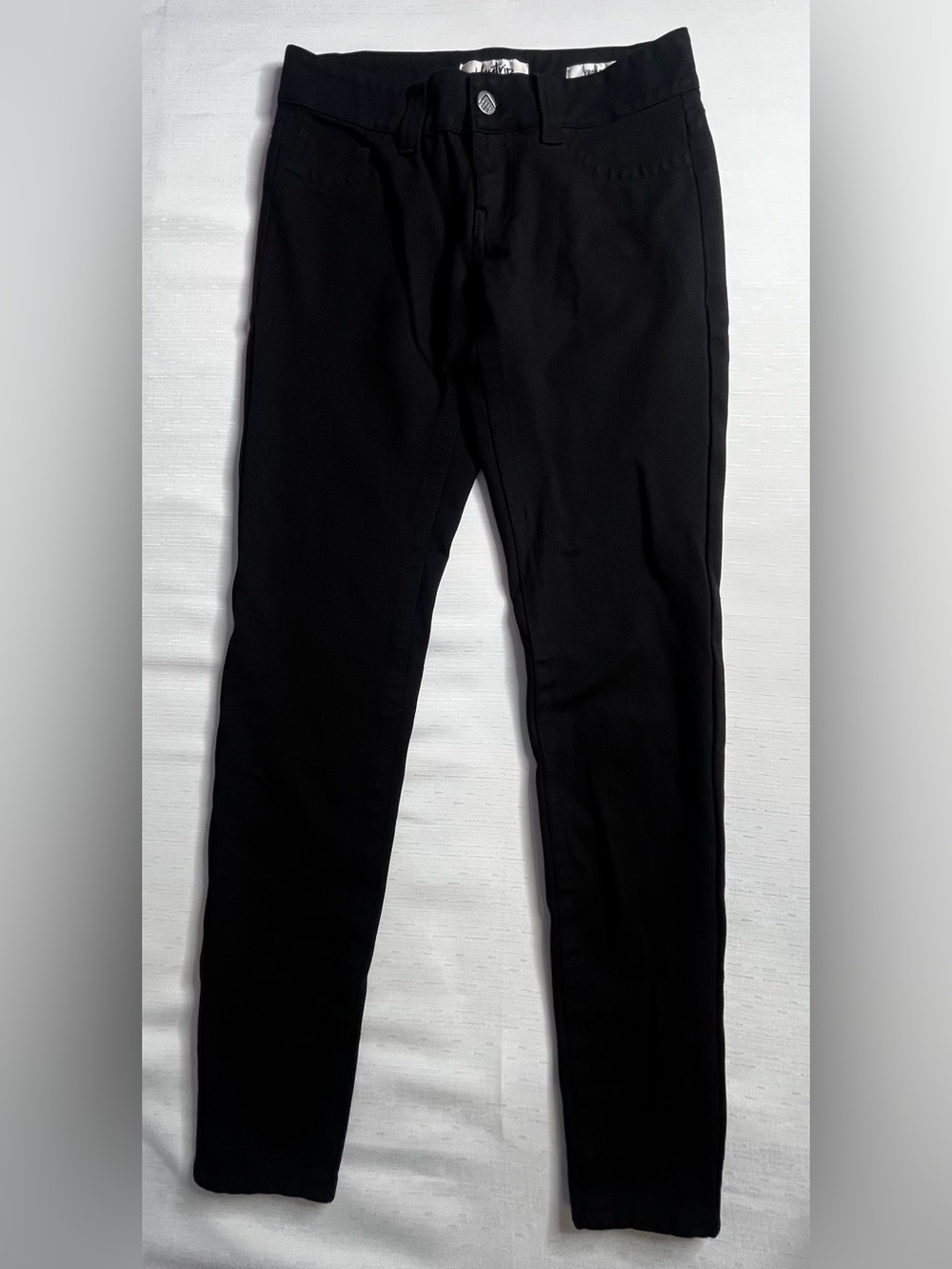 Daytrip Very Black Virgo Skinny Pants for Women Size 27R